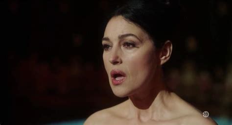 monica bellucci seins nue|Monica Bellucci nue (scène de seins uniquement) 